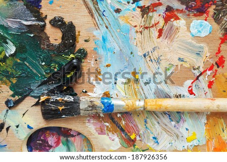 paint brush on wood used artistic palette