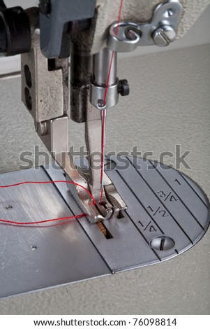 machine to sew leather close-up