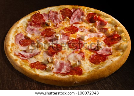 Pizza misto carne with bacon, pepperoni and chicken breast - isolated\
Collection of dozens of various pizza (30 items)