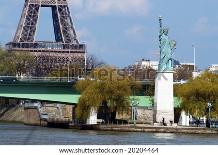 the statue of liberty paris. Statue of liberty on the