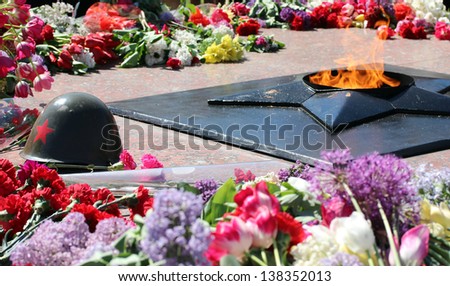 memorial to fallen soldiers of World War II