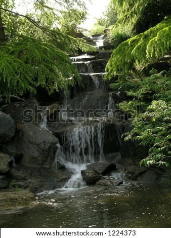 Small Waterfall (Van Duson botanical garden)