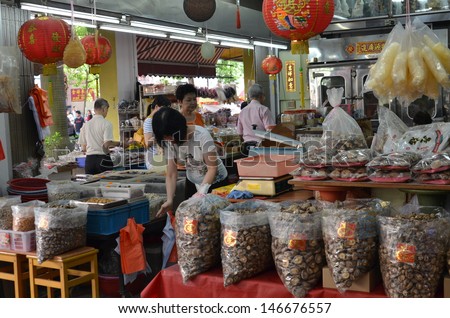 SINGAPORE-JULY 06: Overall view of traditional Chinese medicine shop on July 06, 2013 in Singapore. Singapore\'s appetite for traditional Chinese medicine leapt over the years.