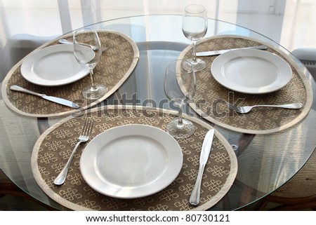 The table served on three person