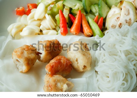 Vietnamese food - Pork Noodle Rice Paper Parcels