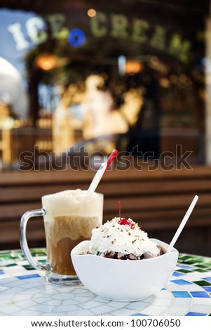 Ice Cream and Root Beer Float