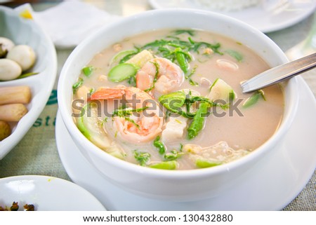 Coconut milk soup with Shrimp , rice and Vetgetables