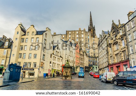 EDINBURGH, UK - dec. 7: Victoria Street in Old Town Edinburgh. In the early 1800s it was the only passage for those wishing to access the Castle from the west. Edinburgh, UK, December 7, 2012.