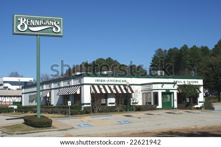 TYLER, TEXAS - DEC. 29: In July 2008, all company-owned Bennigan\'s restaurants were closed when the owner filed for Chapter 7 bankruptcy. Abandoned Bennigans in Tyler Texas December 29,2008
