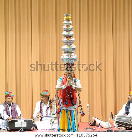 CHIANGMAI,THAILAND-AUGUST 17:Cultural Performance by Folk Artists from Rajasthan.This cultural exchange within the university on August 17,2012 in Chiangmai university,Thailand.