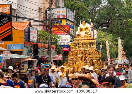 CHIANG MAI THAILAND - APRIL 13 : Chiangmai Songkran festival.The tradition of bathing the Buddha Phra Singh marched on an annual basis. With respect to faith.on April 13,2014 in Chiangmai,Thailand.