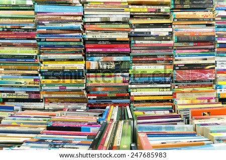 CHIANG MAI, THAILAND - JANUARY 23 : CHIANG MAI UNIVERSITY Book Fair (CMU.), Shops and publishing the book festival to students on the cheap. on January 23 , 2015 in Chiang Mai,Thailand.