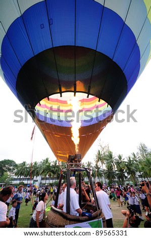 CHIANGMAI THAILAND-NOVEMBER 25 :Thailand International Balloon Festival in Chiangmai.Opening Ceremony of the International Balloon The Prince Royal\'s College on November 25,2011 in Chiangmai,Thailand
