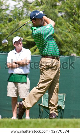 CROMWELL, CT - JUNE 27: Golfer Charles Warren tees off on the 10th tee at the Travelers Championship at TPC River Highlands Golf Course on June 27, 2009 in Cromwell, CT