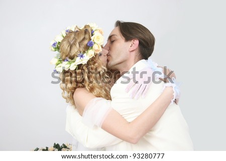 STUDIO wedding couple posing