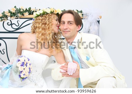 Black And Silver With Purple Wedding Table Decor 300x213 Purple Wedding Cake