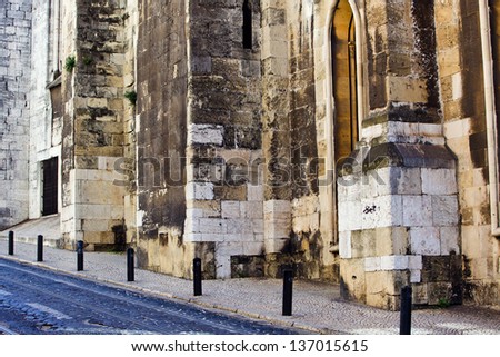 Old stone walls and steep street, Lisbon Cathedral, Lisbon, Portugal