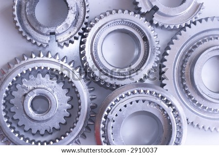 gears,silver.engine,