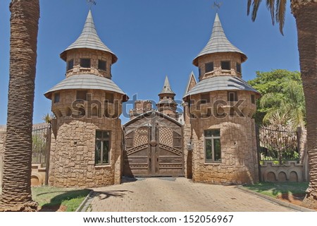 Chateau de Nates - beautiful place for repose. Chateau de Nates is located in Magalies region not far of Johannesburg, South Africa.