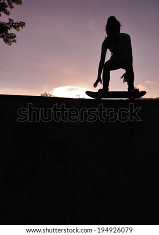 skateboarding woman sunrise skatepark