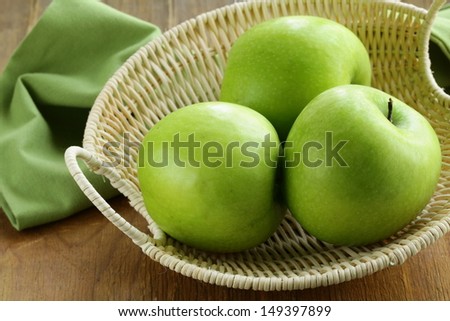green apples \