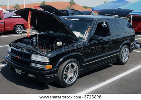 Black Chevrolet Blazer