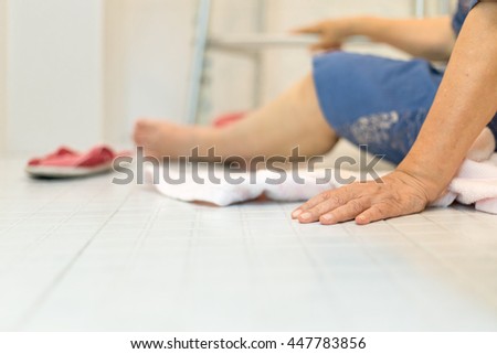 elderly falling in bathroom because slippery surfaces