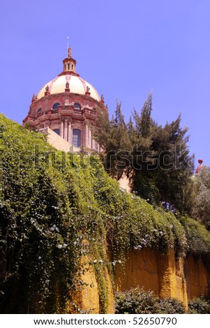 Temple of the Nuns in the historic Mexican city of San Miguel de Allende.