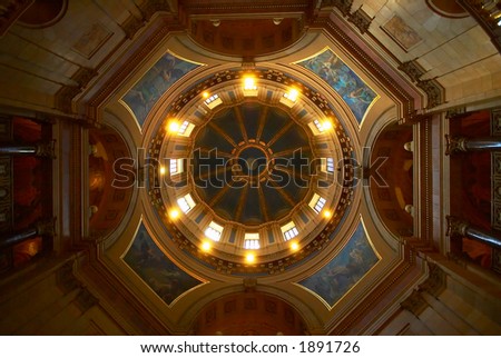 An artistic view of the ceiling of the MN State Capitol building. More with keyword Series002