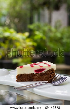 Strawberry cheese cake in the garden