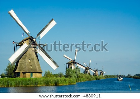 beautiful windmill landscape at kinderdijk in the netherlands
