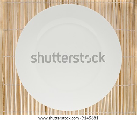 bamboo place mat with white plate