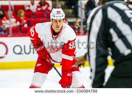 RALEIGH, NC - December 7, 2014: Detroit Red Wings center Stephen Weiss (90) during the NHL game between the Detroit Red Wings and the Carolina Hurricanes at the PNC Arena.