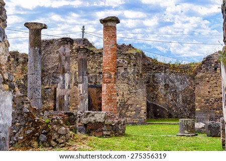 Ruins of a house in Pompeii, Italy. Pompeii is an ancient Roman city died from the eruption of Mount Vesuvius in 79 AD.