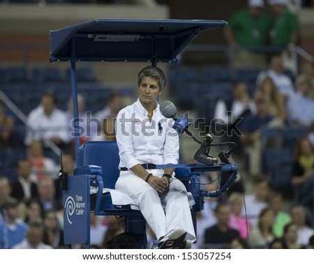 NEW YORK - SEPTEMBER 3: Chair empire Marija Cicak officiate quarterfinal match between Carla Suarez Navarro of Spain & Serena Williams of USA at USTA Tennis Center on September 3, 2013 in NYC