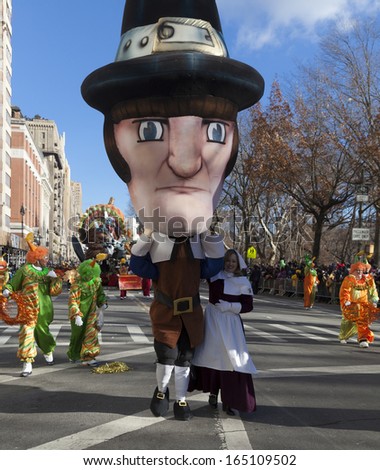 NEW YORK - NOVEMBER 28: Atmosphere at the 87th Annual Macy's Thanksgiving Day Parade on November 28, 2013 in New York City.