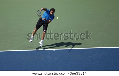 NEW YORK - SEPTEMBER 6: Nicolas Almagro of Spain serves during match against Rafael Nadal of Spain at US Open on September 6, 2009 in New York.