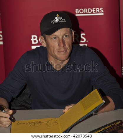 NEW YORK - DECEMBER 2: Lance Armstrong signing his book 'Comeback 2.0' at Borders bookstore on December 02, 2009 in New York City.