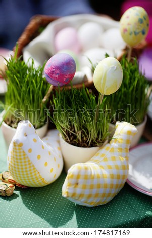 Table decor for Easter celebration