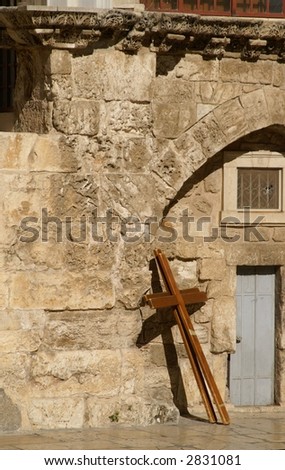 A cross in Jerusalem via delarosa road