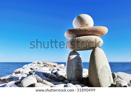 Three gravel formed on the two long stones