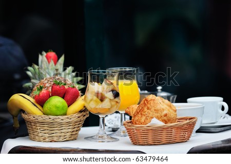 17.Geet –Hui Sabse Parayi ( Geet-Printre Straini) - Pagina 30 Stock-photo-morning-breakfast-at-the-terrace-bistro-in-paris-63479464