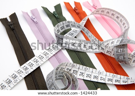 tape to measure to give the concept to become thin
