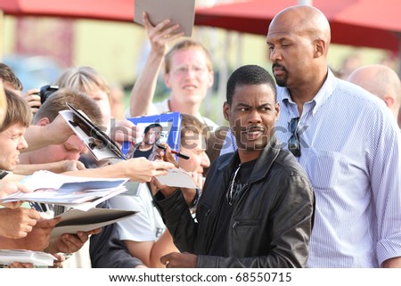 BERLIN - JULY 30:  Chris Rock attends the Beach BBQ for the German Premiere of \'Kindskoepfe\' (Grown Ups) at the O2 World on July 30, 2010 in Berlin, Germany