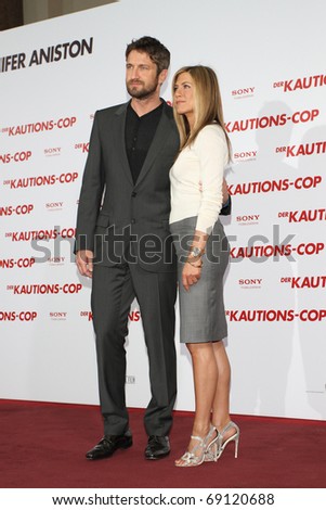 BERLIN - MARCH 29: Gerard Butler and Jennifer Aniston attend the photo call of \'The Bounty Hunter\' on March 29, 2010 in Berlin, Germany.