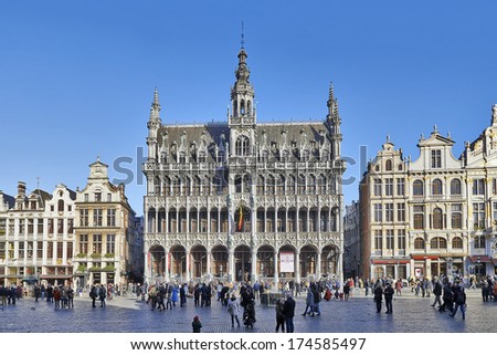 BRUSSELS, BELGIUM - FEBRUARY 2:  Tourists crowned in the main square in Brussels on february 2, 2014 in Brussels.Square is World Heritage Site by UNESCO.