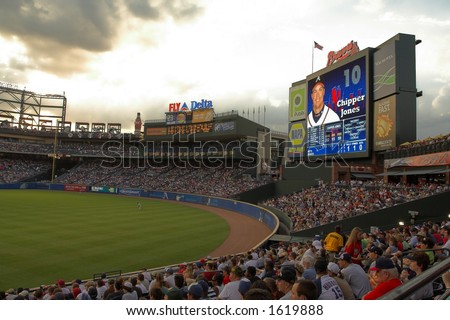 Record crowd watches the Braves vs. Mets game at Turner Field