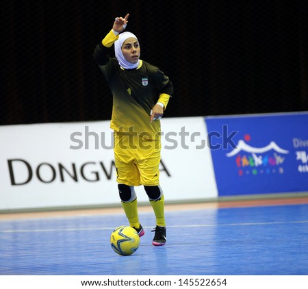 INCHEON - July 5:TAVASOLI SIS Farzaneh of Iran participates in an Asian Indoor and Martial Arts Games 2013 at Songdo Global University on July 5, 2013 in Incheon, South Korea.