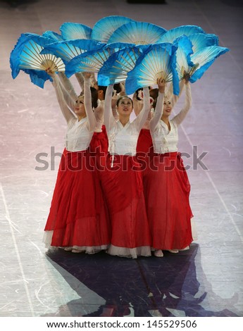 INCHEON - June 29:Unidentified beautiful show the Korean culture in the Opening Ceremony Asian Indoor&Martial Arts Games 2013 at Samsan World Gymnasium on June 29, 2013 in Incheon, South Korea.