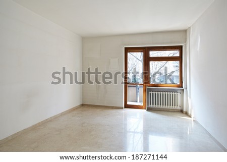 Empty room with marble floor in normal apartment